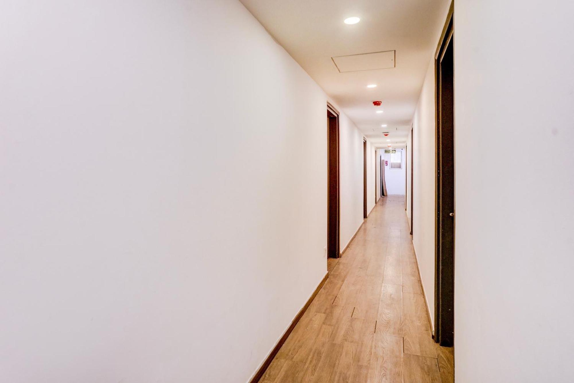 Hotel Super Townhouse Khar The Unicontinental Bombay Exterior foto